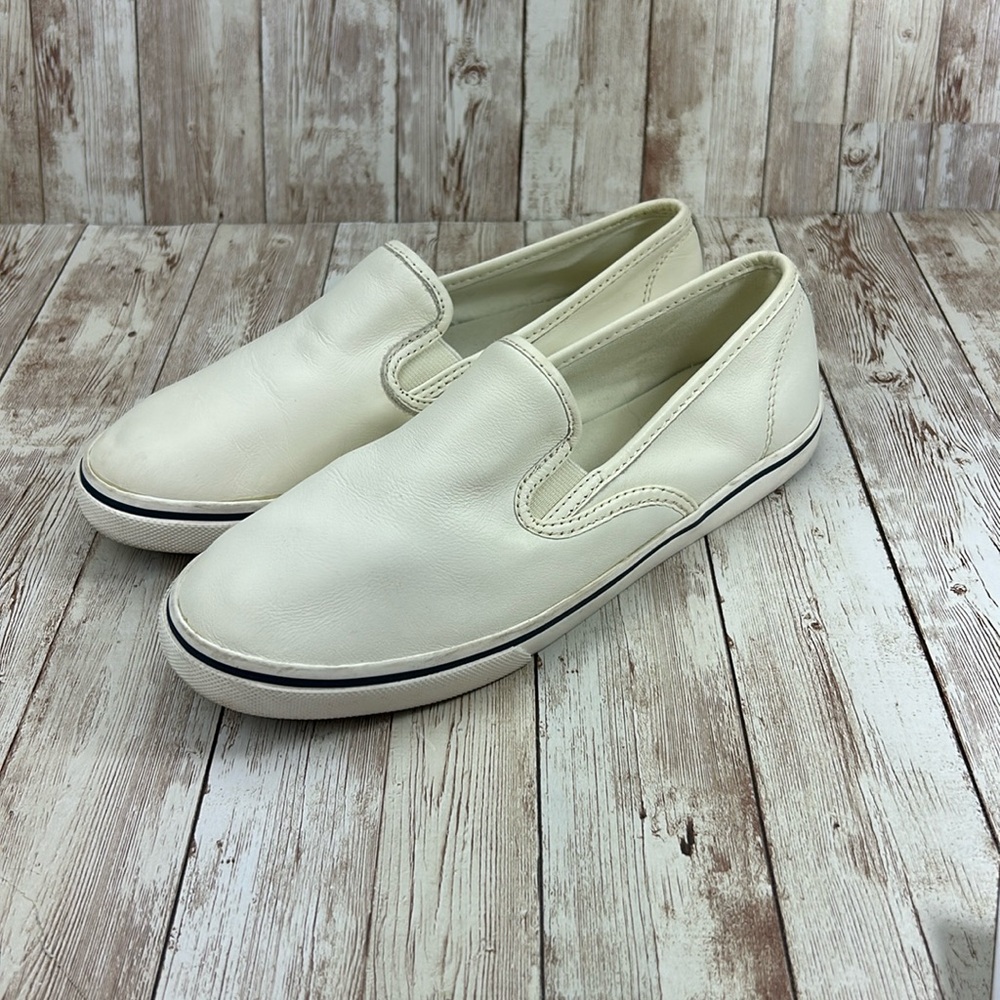 Lauren Ralph Lauren Janis. White leather slip on sneakers. Size 7B.